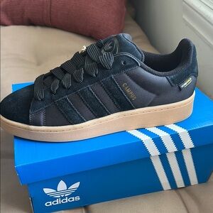 BRAND NEW CAMPUS 00S SHOES